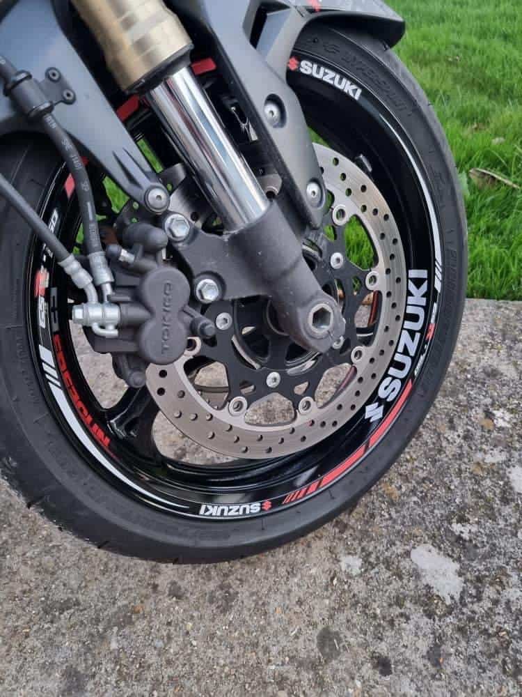 Vannetarrat Suzuki GSR 750 7 Stickers jante Suzuki GSR 750 - Kuva 7
