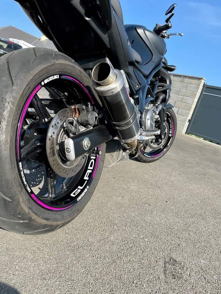 Adesivi per cerchi Suzuki Gladius 6 Stickers jante Suzuki Gladius - immagine 6
