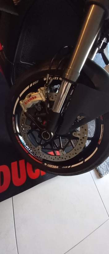 Nalepke za platišča Ducati StreetFighter V4 6 Stickers jante Ducati StreetFighter V4 - Slika 6
