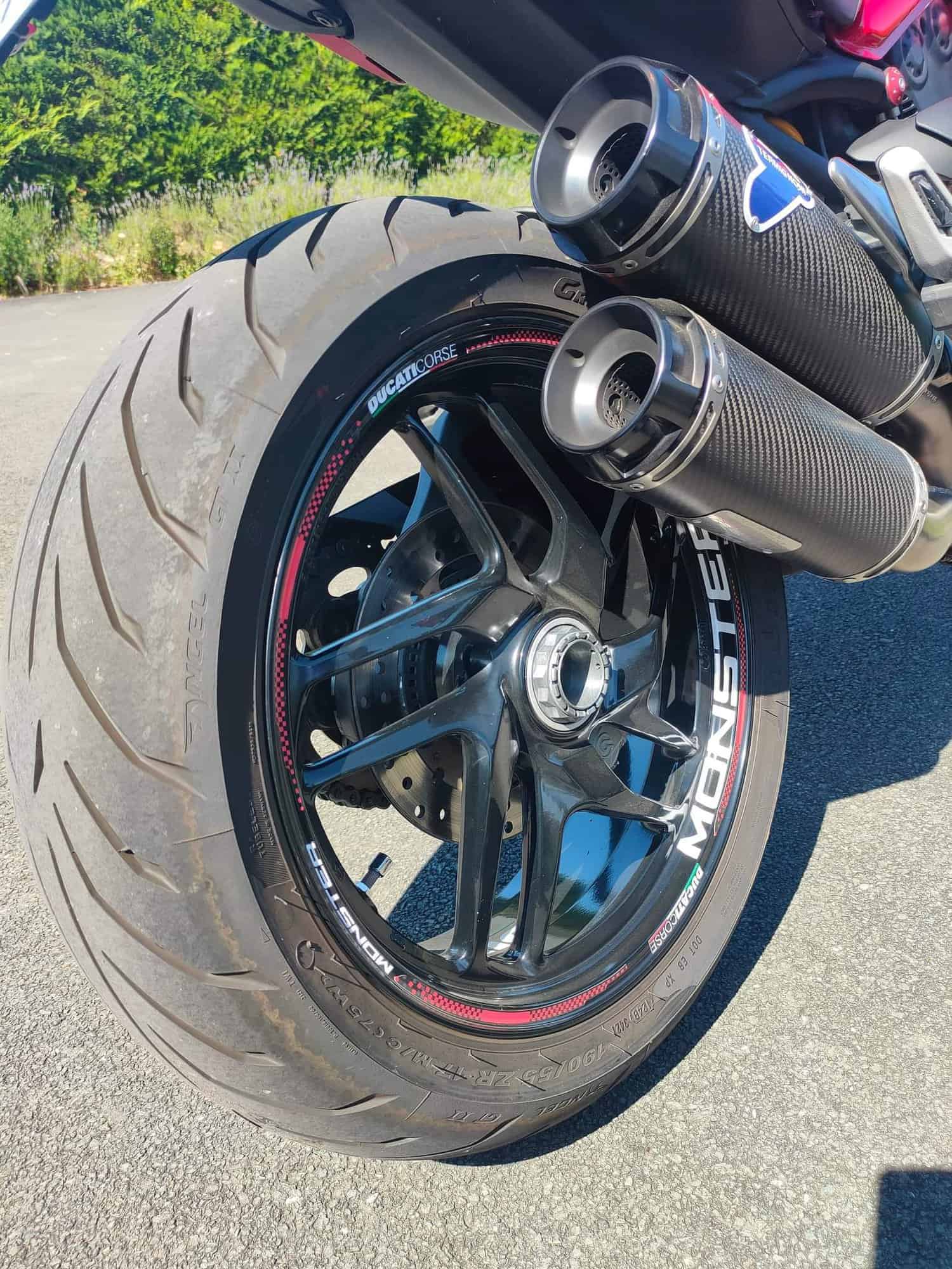 Fælgstickers Ducati Monster 950 3 Stickers jante Ducati Monster 950 - Billede 3