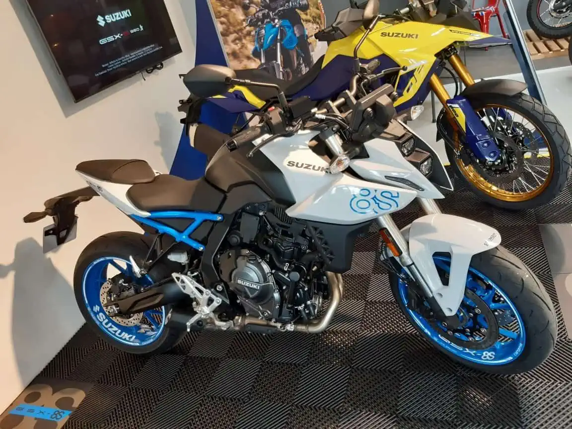 Autocolantes para jantes Suzuki GSX-8S 3 Stickers jante Suzuki GSX-8S - Imagem 3