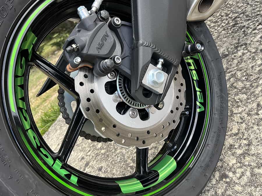 Stickers jante Kawasaki Versys 650 3 Stickers jante Kawasaki Versys 650 – Image 3