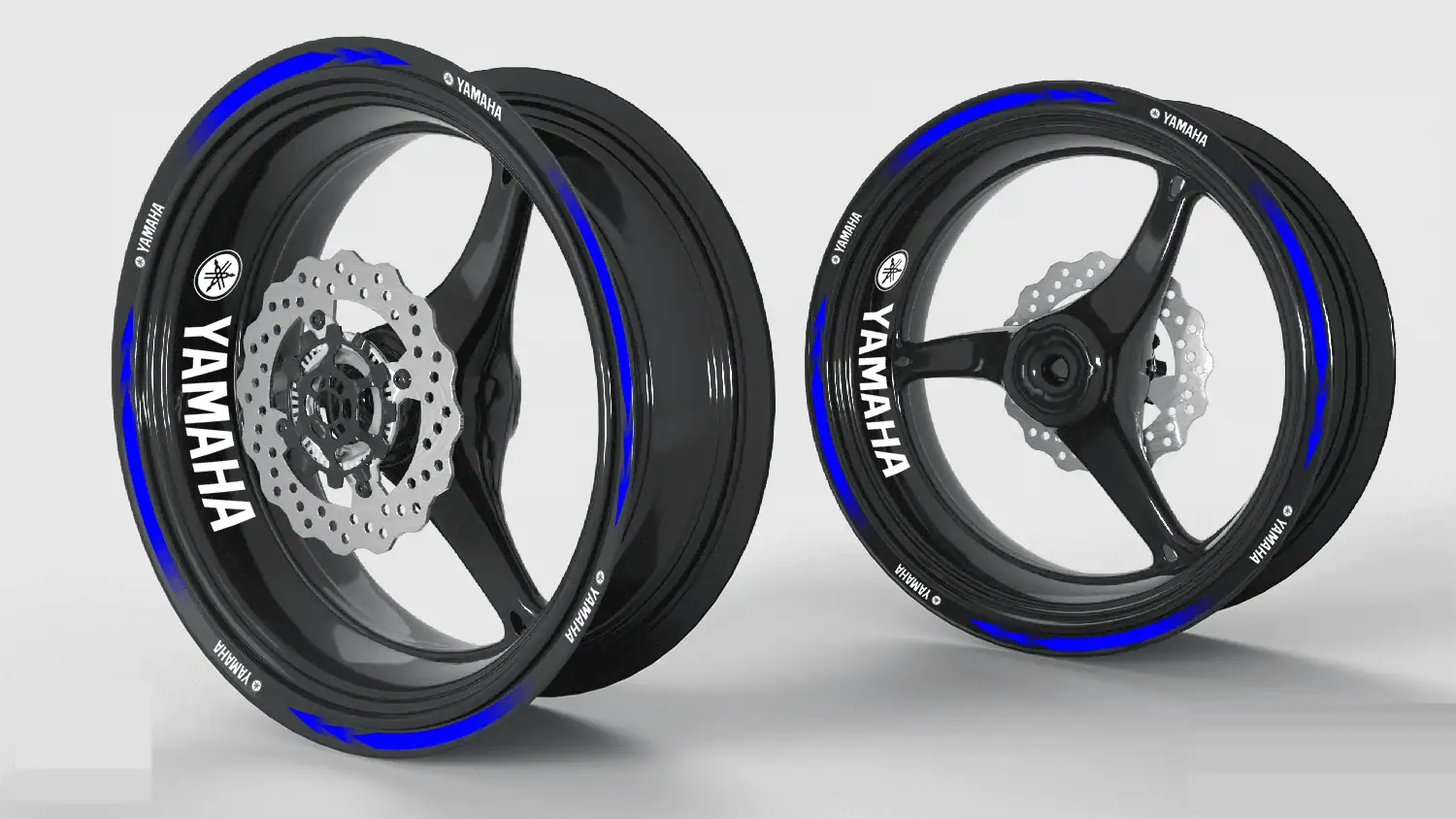Kit'Express pour Yamaha – liserets de jante 17 pouces 1 Aperçu du Kit'Express pour Yamaha : jantes noires 17 pouces avec liseret bleu